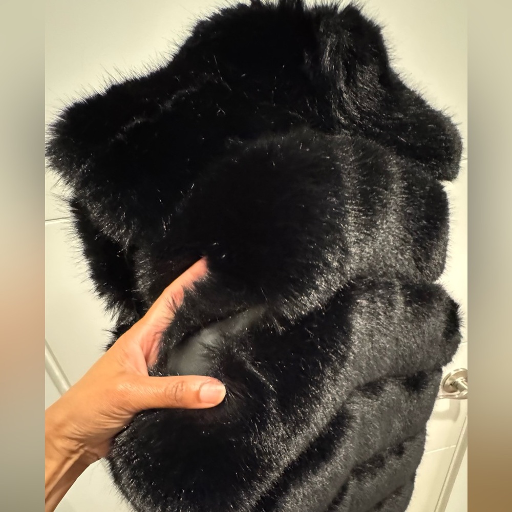 🔥DESIGNER NWT GORGEOUS FAUX MINK LEATHER VEST AMAZING FEEL & QUALITY MED 🔥 - Picture 10 of 13